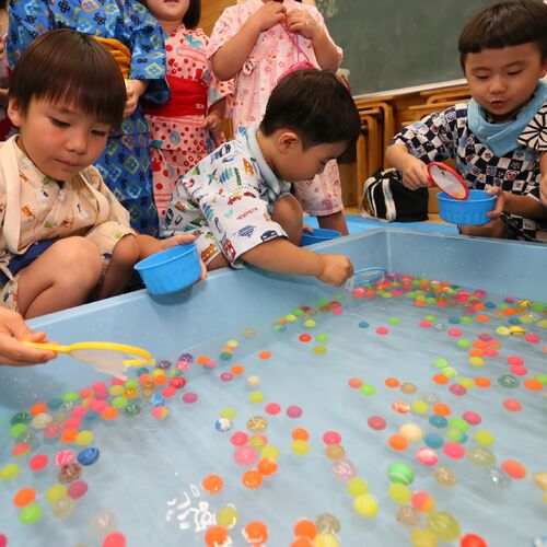 お子様の活動の様子を写真でご紹介
