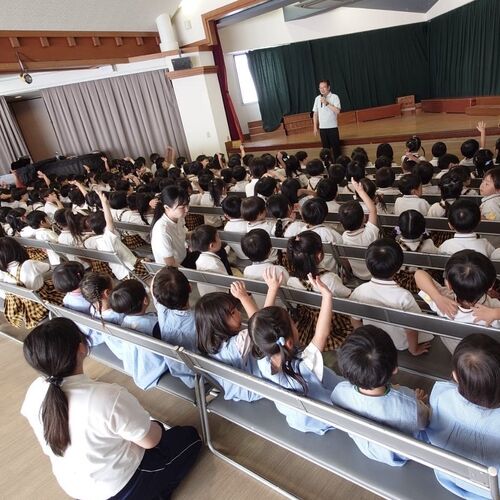 お子様の活動の様子を写真でご紹介