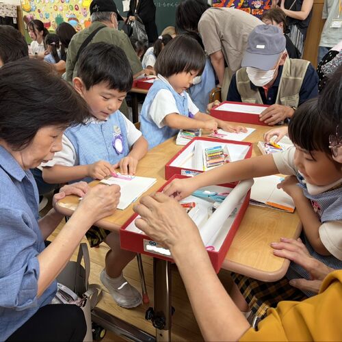 お子様の活動の様子を写真でご紹介